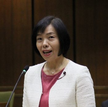 ２０２０年第１回定例会　沢田あゆみ議員が代表質問を行いました