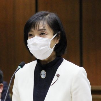 ２０２０年第４回定例会　沢田あゆみ議員が代表質問を行いました